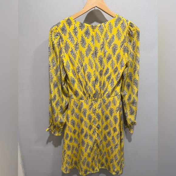 Saloni Silk Mini Dress – Size 2 – Yellow Leaf Print – Long Sleeves – Buttons - Picture 2 of 5